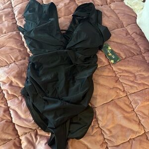 Sleek Black One-Piece Swimsuit with Twist Front